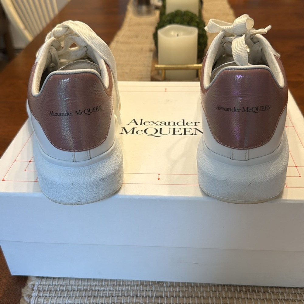 Alexander McQueen Oversized Women's White and Pink Sneakers - Picture 8 of 16